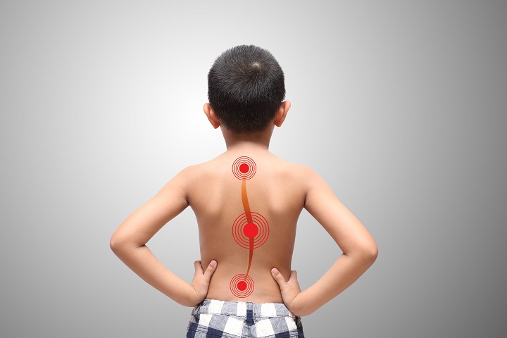 A hátfájás leggyakoribb kiváltó okai és megelőzésük | GerincFix
